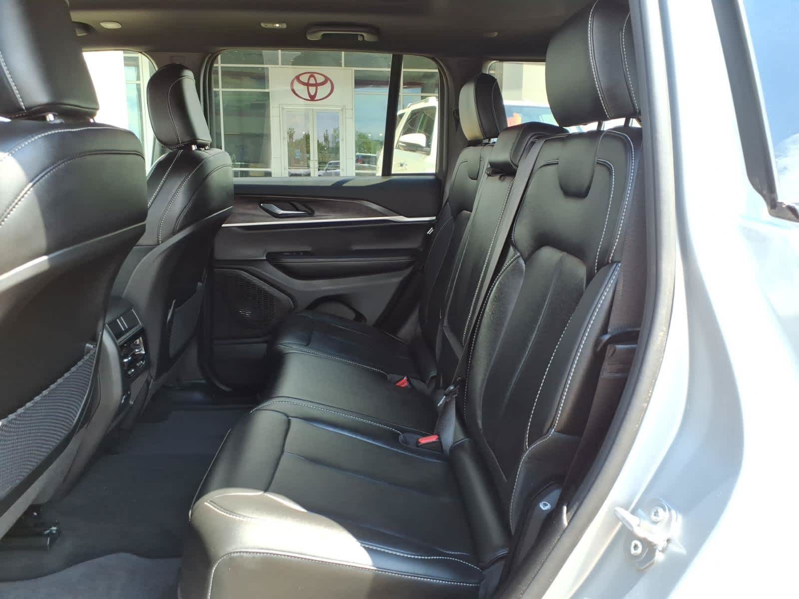 2025 Jeep Grand Cherokee Limited 4x2