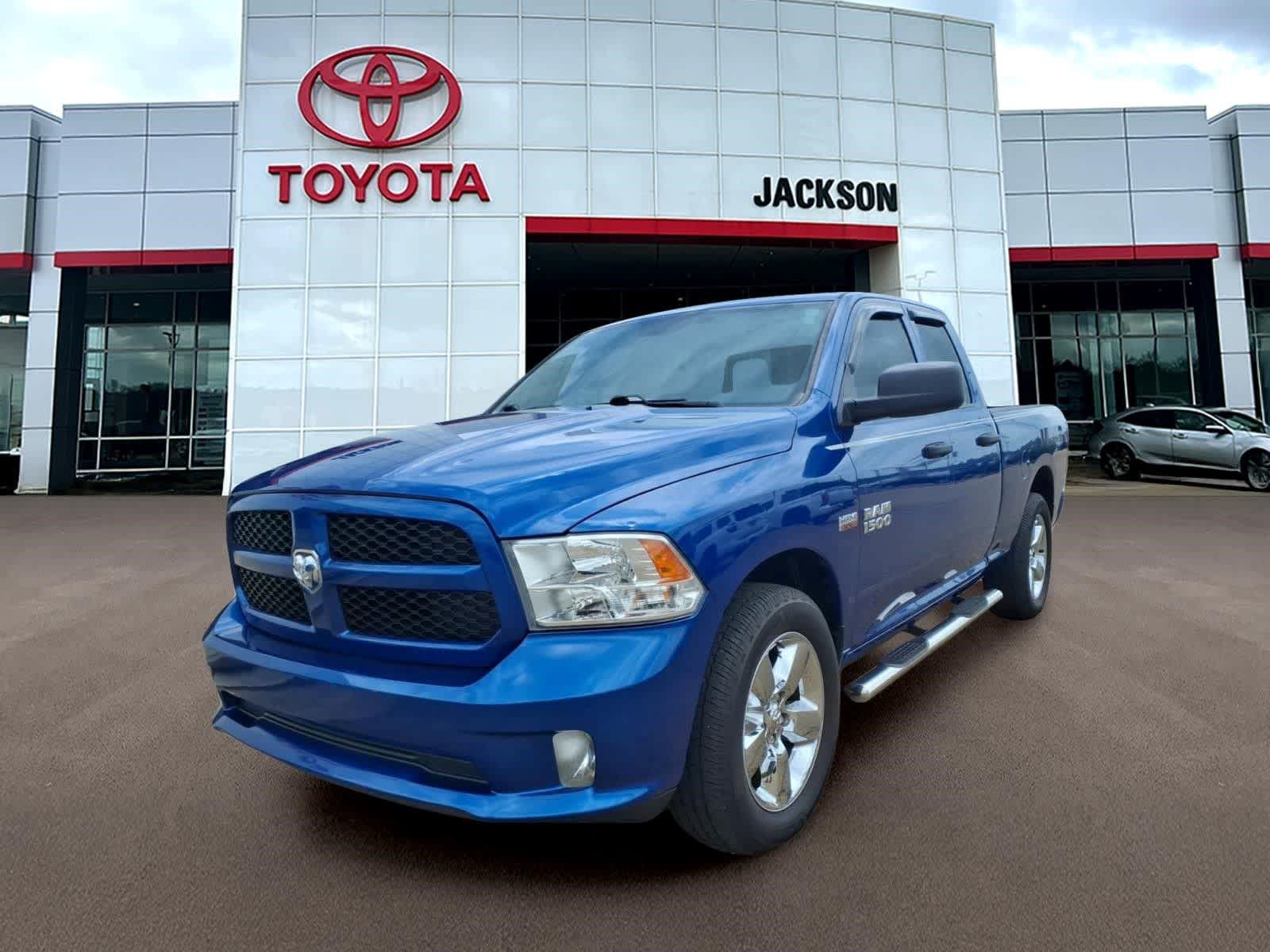 2018 RAM 1500 Express 4x2 Quad Cab 64 Box