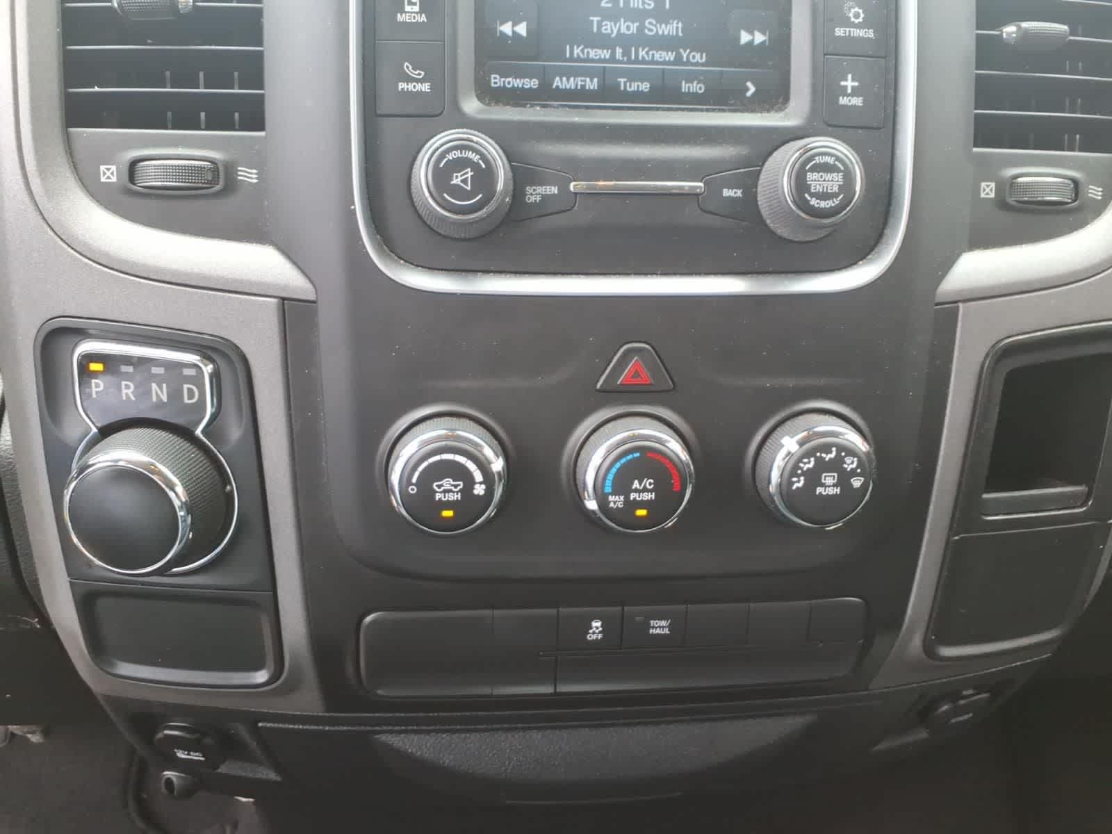 2018 RAM 1500 Express 4x2 Quad Cab 64 Box