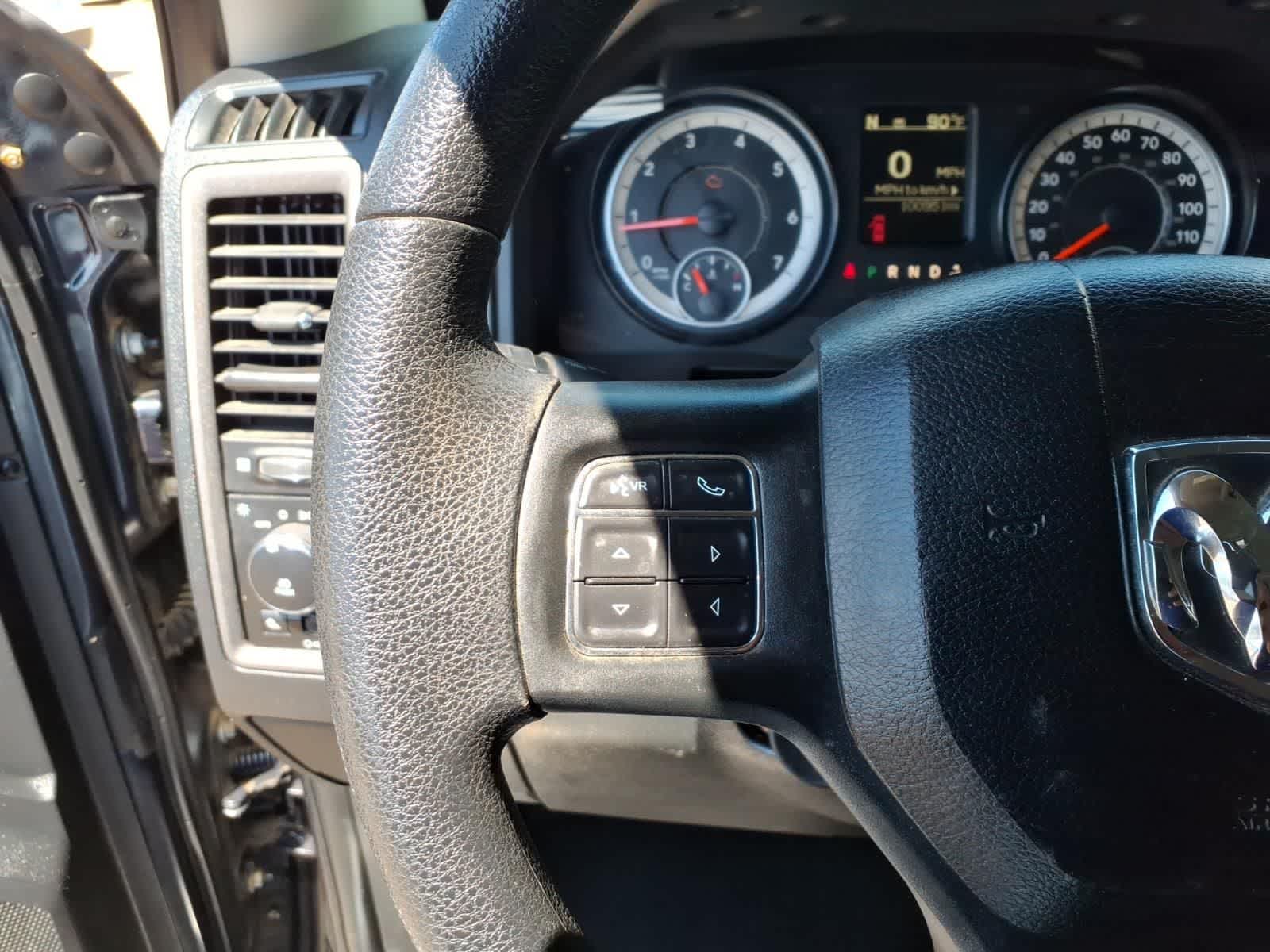 2017 RAM 1500 Express 4x4 Quad Cab 64 Box