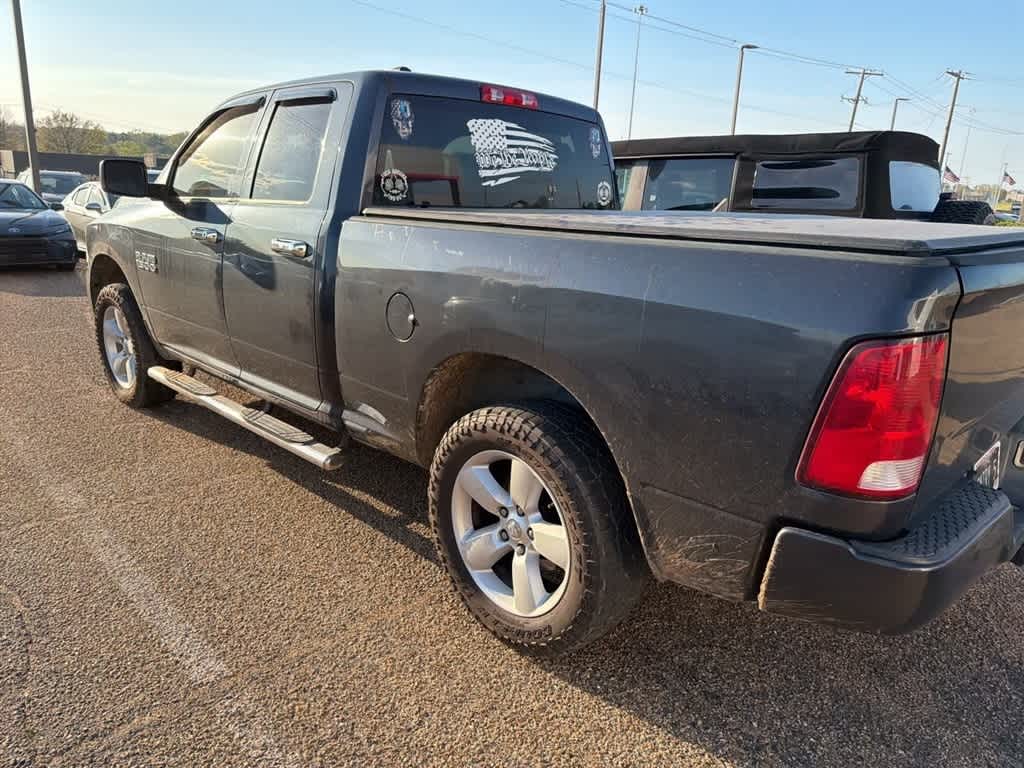 2017 RAM 1500 Express 4x4 Quad Cab 64 Box