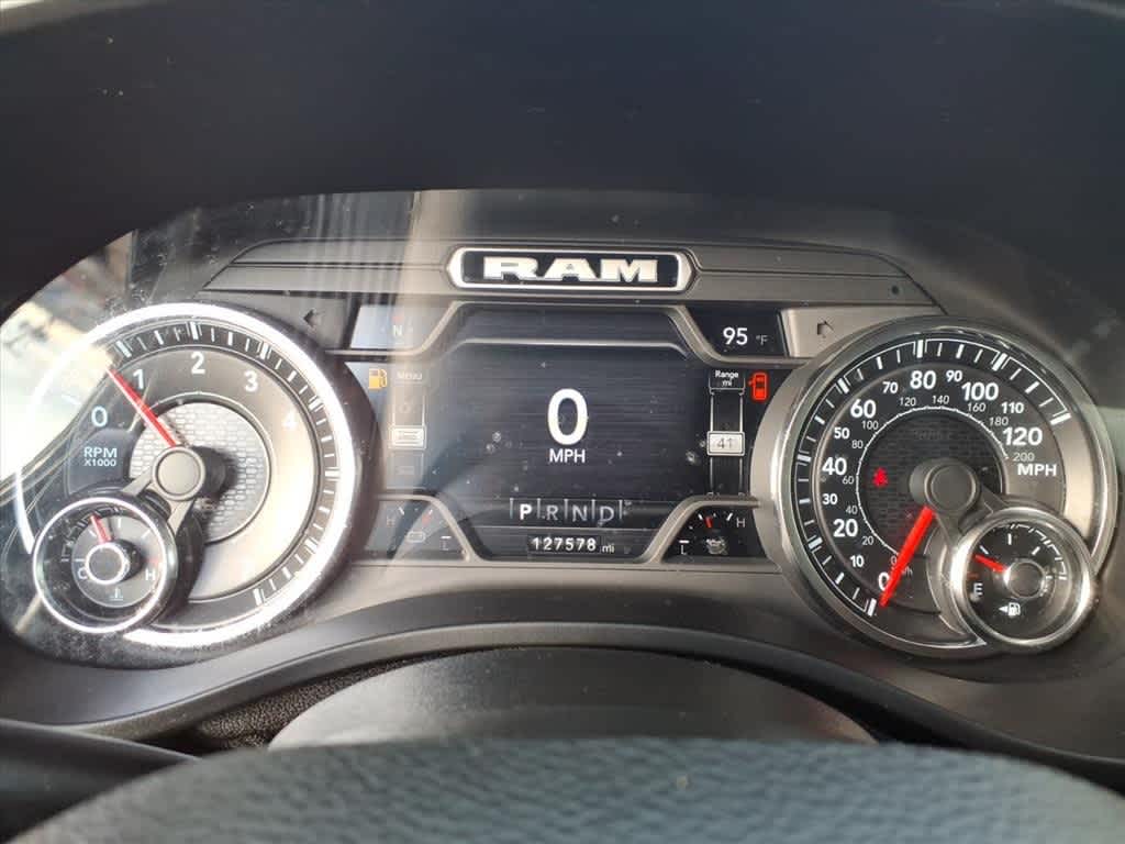 2022 RAM 1500 Big Horn 4x4 Crew Cab 57 Box