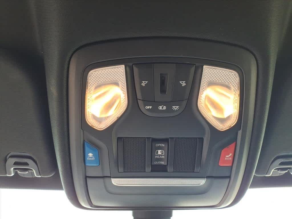 2022 RAM 1500 Big Horn 4x4 Crew Cab 57 Box