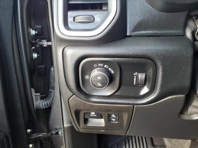 2022 RAM 1500 Big Horn 4x4 Crew Cab 57 Box