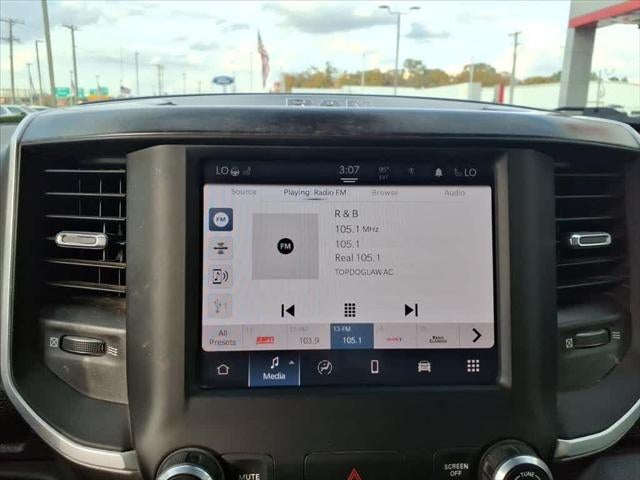 2022 RAM 1500 Big Horn 4x4 Crew Cab 57 Box