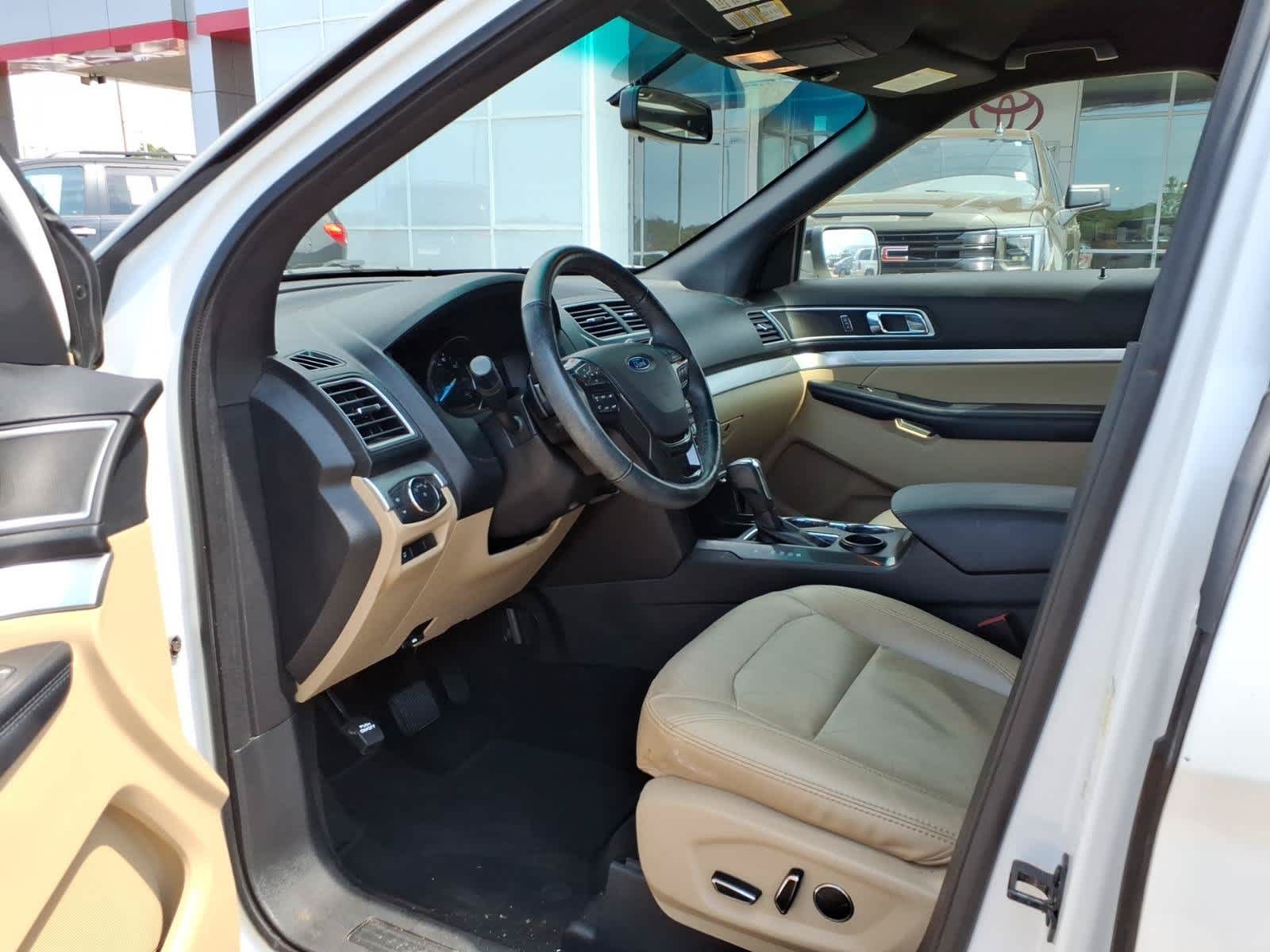 2017 Ford Explorer XLT FWD