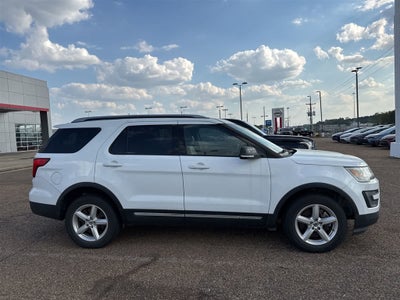 2016 Ford Explorer 4WD 4dr XLT