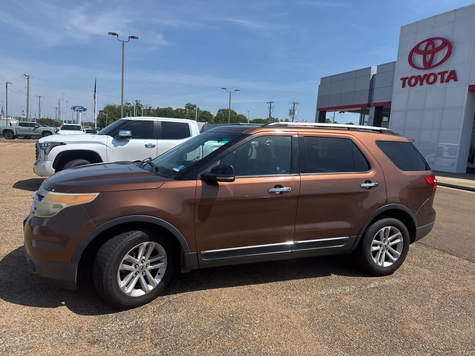 2011 Ford Explorer FWD 4dr XLT
