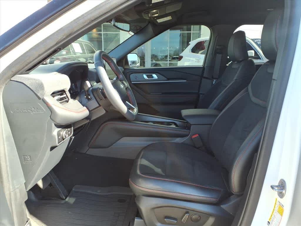 2025 Ford Explorer ST 4WD