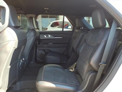 2025 Ford Explorer ST 4WD