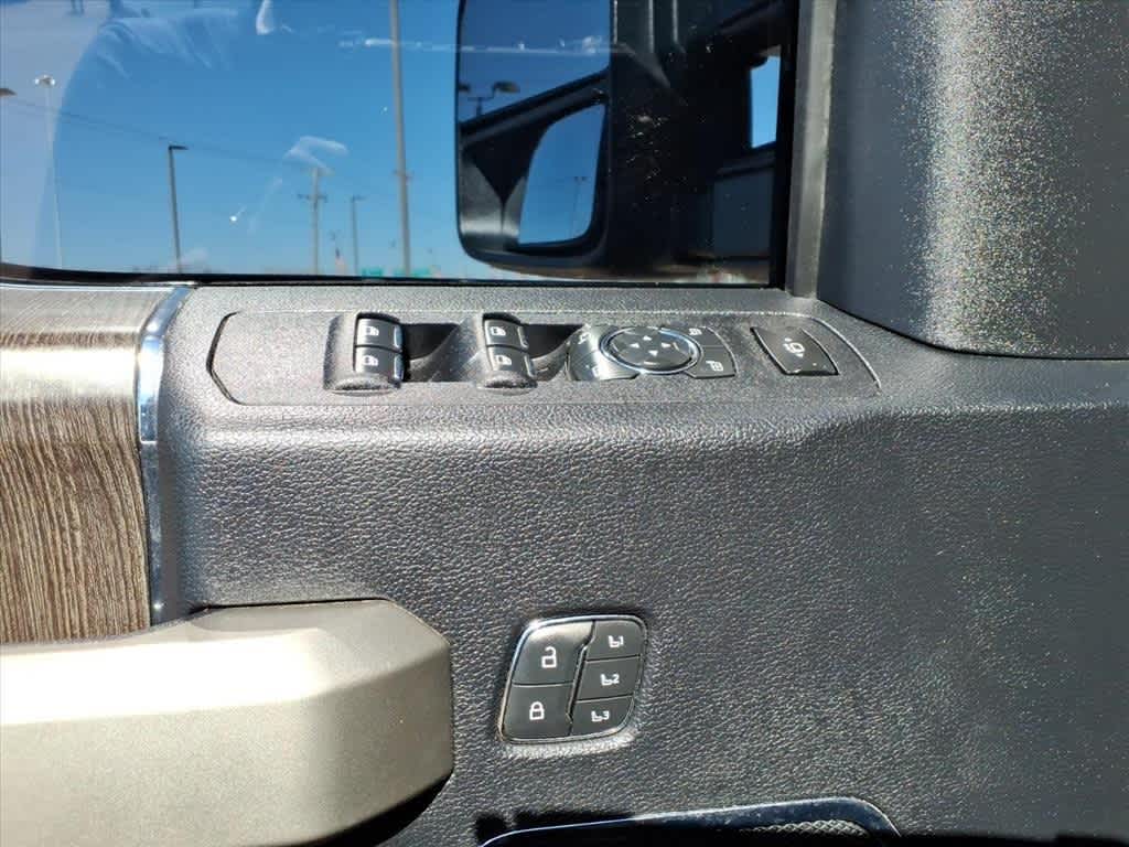 2020 Ford Super Duty F-250 SRW LARIAT 4WD Crew Cab 6.75 Box