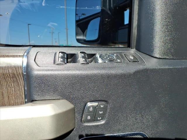 2020 Ford Super Duty F-250 SRW LARIAT 4WD Crew Cab 6.75 Box