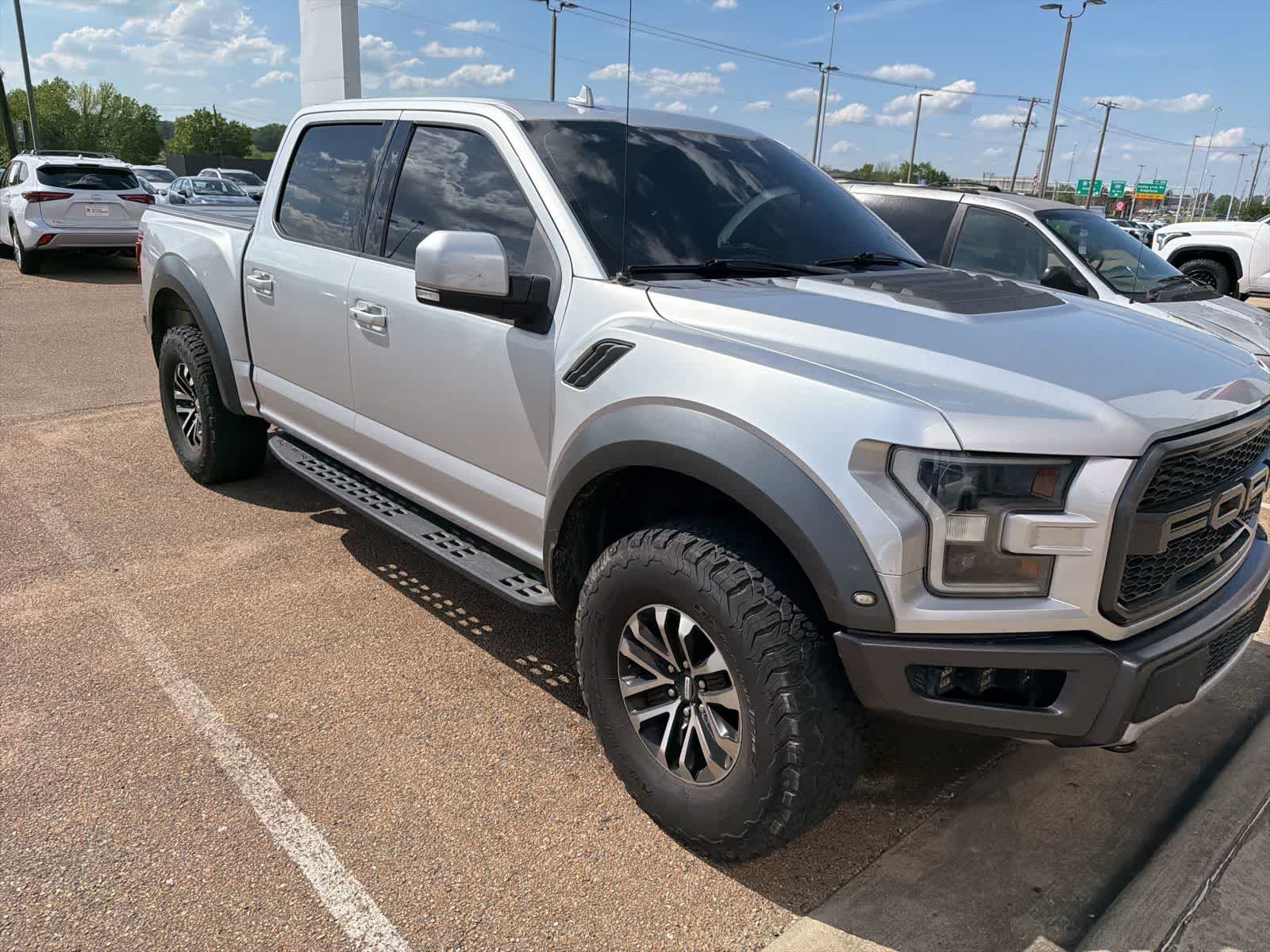 2019 Ford F-150 Raptor 4WD SuperCrew 5.5 Box