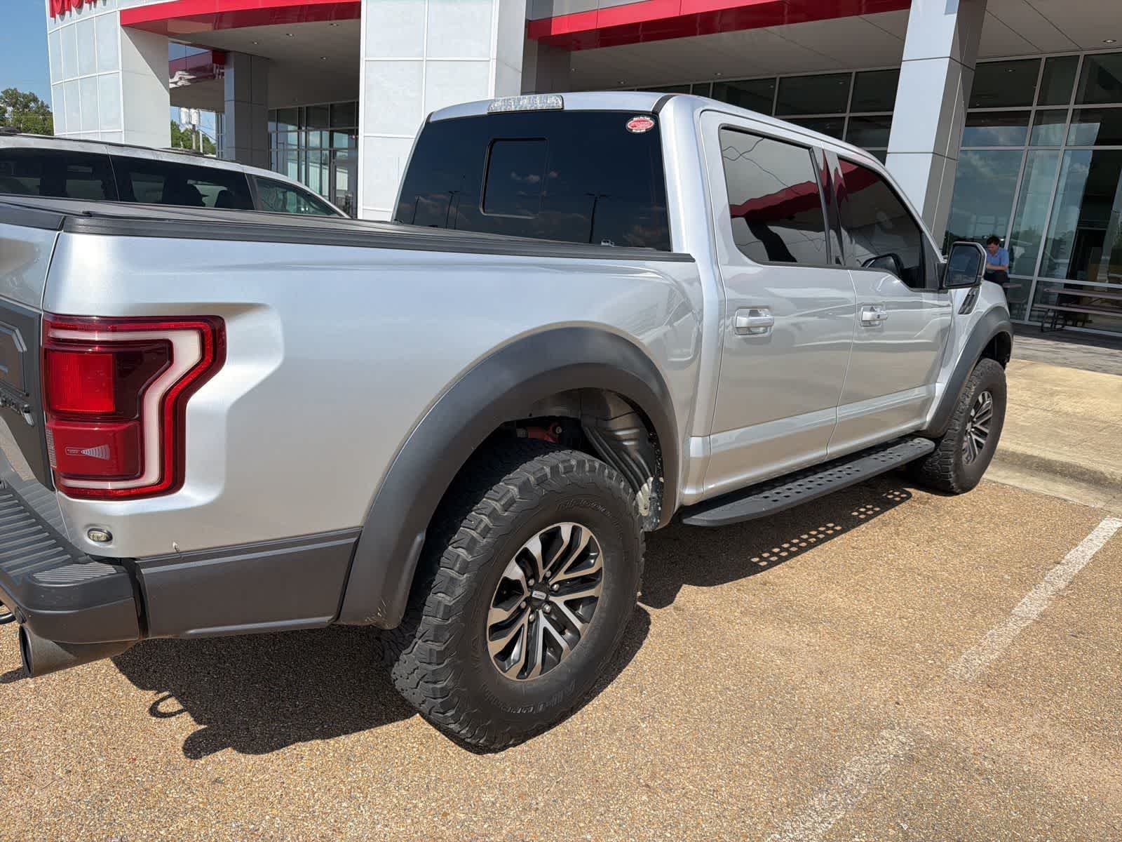 2019 Ford F-150 Raptor 4WD SuperCrew 5.5 Box