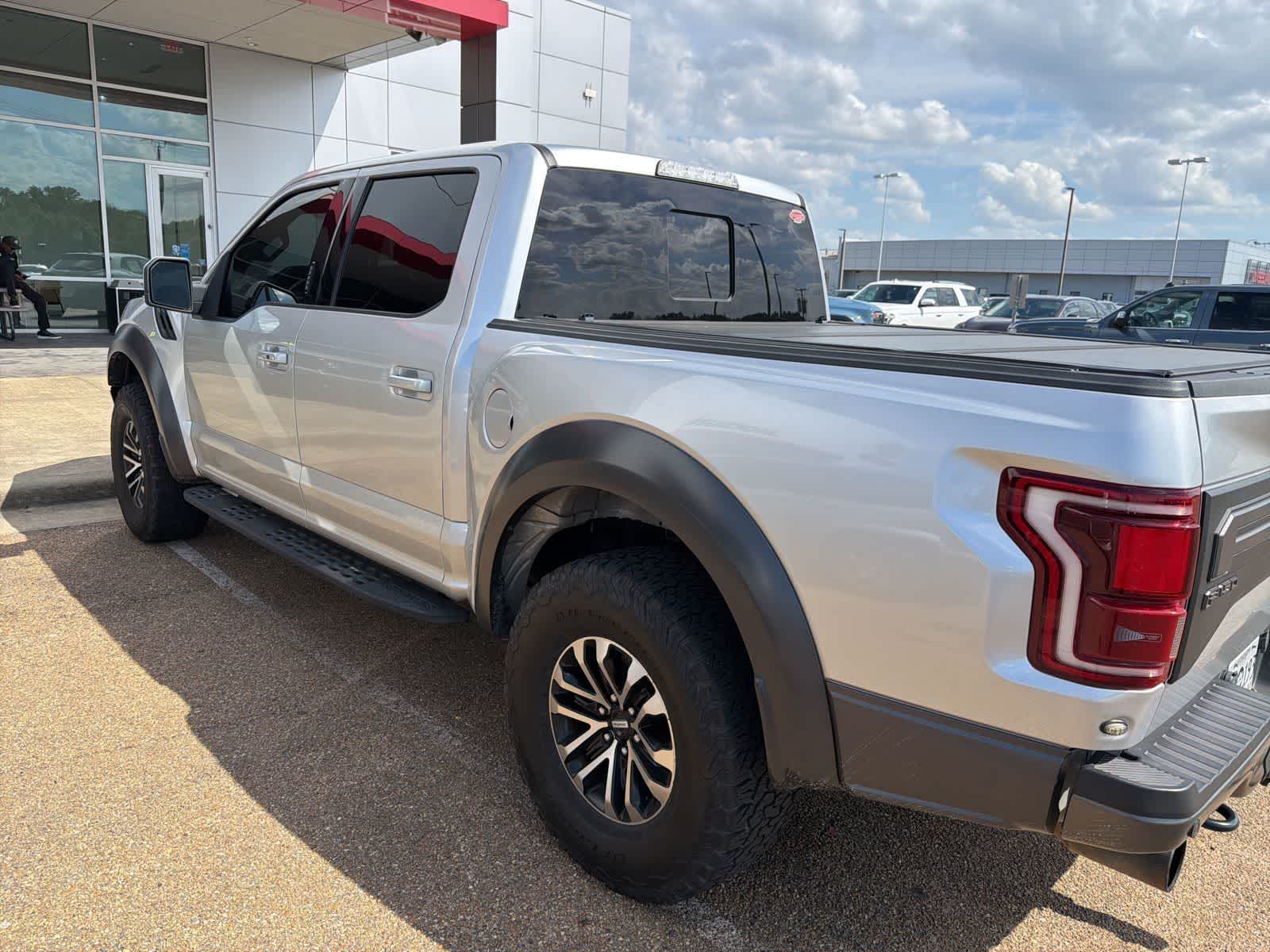 2019 Ford F-150 Raptor 4WD SuperCrew 5.5 Box