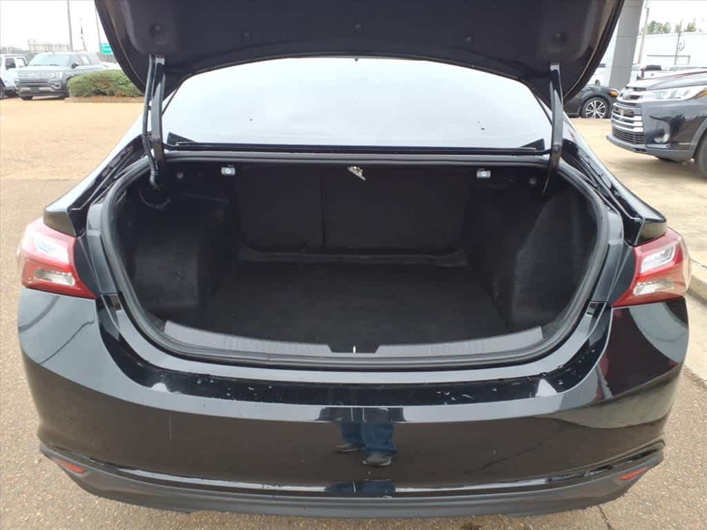 2022 Chevrolet Malibu 4dr Sdn LT