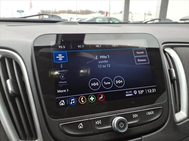 2022 Chevrolet Malibu 4dr Sdn LT