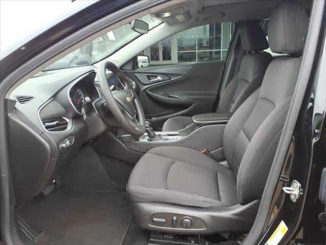 2022 Chevrolet Malibu 4dr Sdn LT