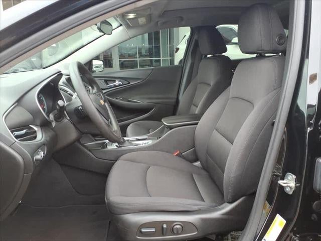 2022 Chevrolet Malibu 4dr Sdn LT