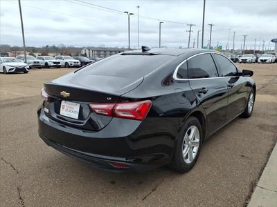2022 Chevrolet Malibu 4dr Sdn LT