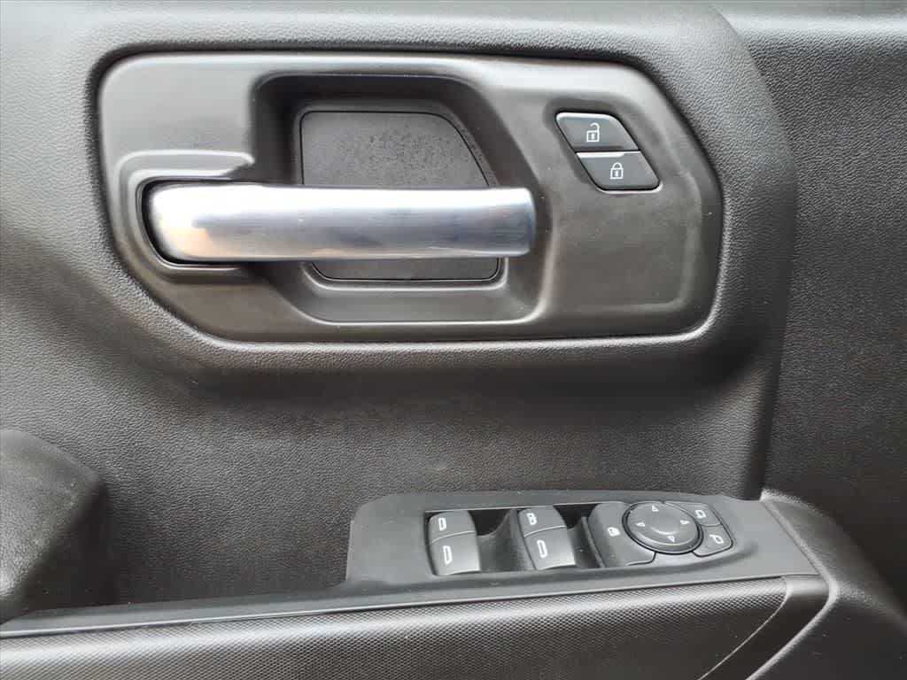 2024 Chevrolet Silverado 1500 4WD Crew Cab 147 Custom