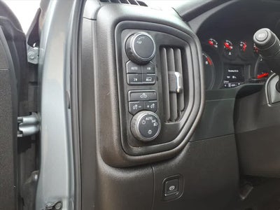 2024 Chevrolet Silverado 1500 4WD Crew Cab 147 Custom