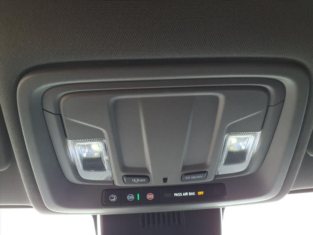 2024 Chevrolet Silverado 1500 4WD Crew Cab 147 Custom