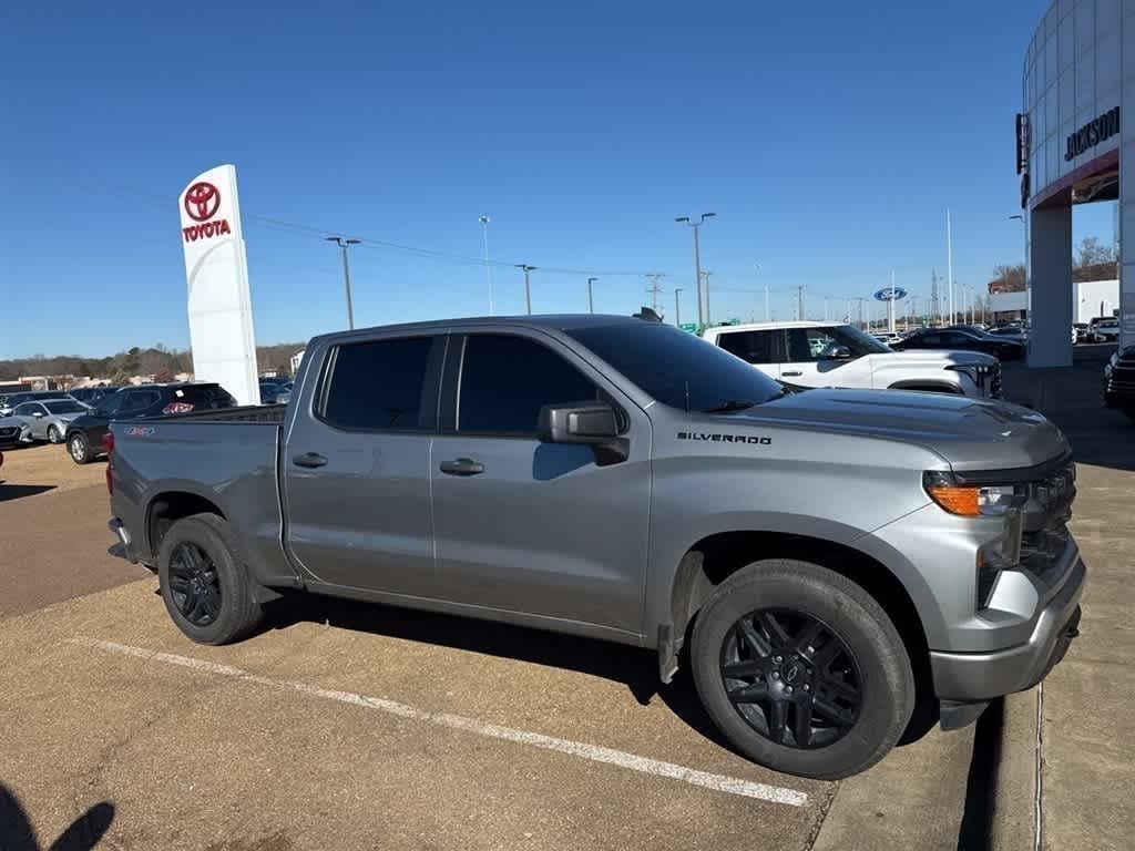 2024 Chevrolet Silverado 1500 4WD Crew Cab 147 Custom