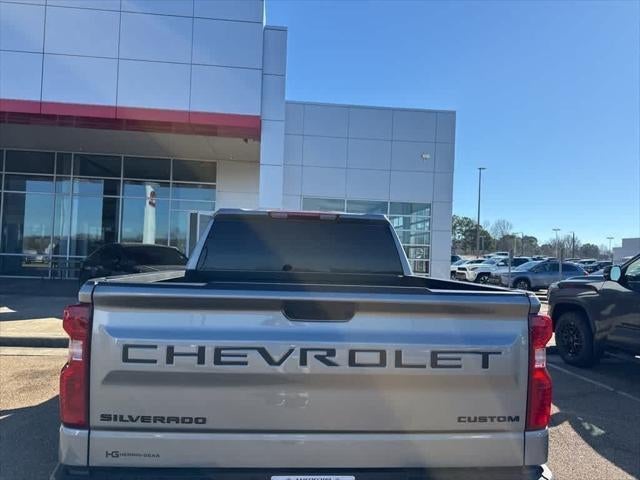 2024 Chevrolet Silverado 1500 4WD Crew Cab 147 Custom