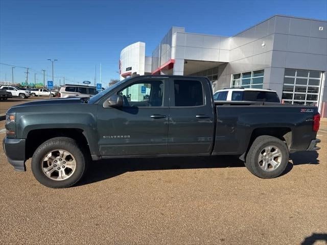 2017 Chevrolet Silverado 1500 4WD Double Cab 143.5 LT w/2LT