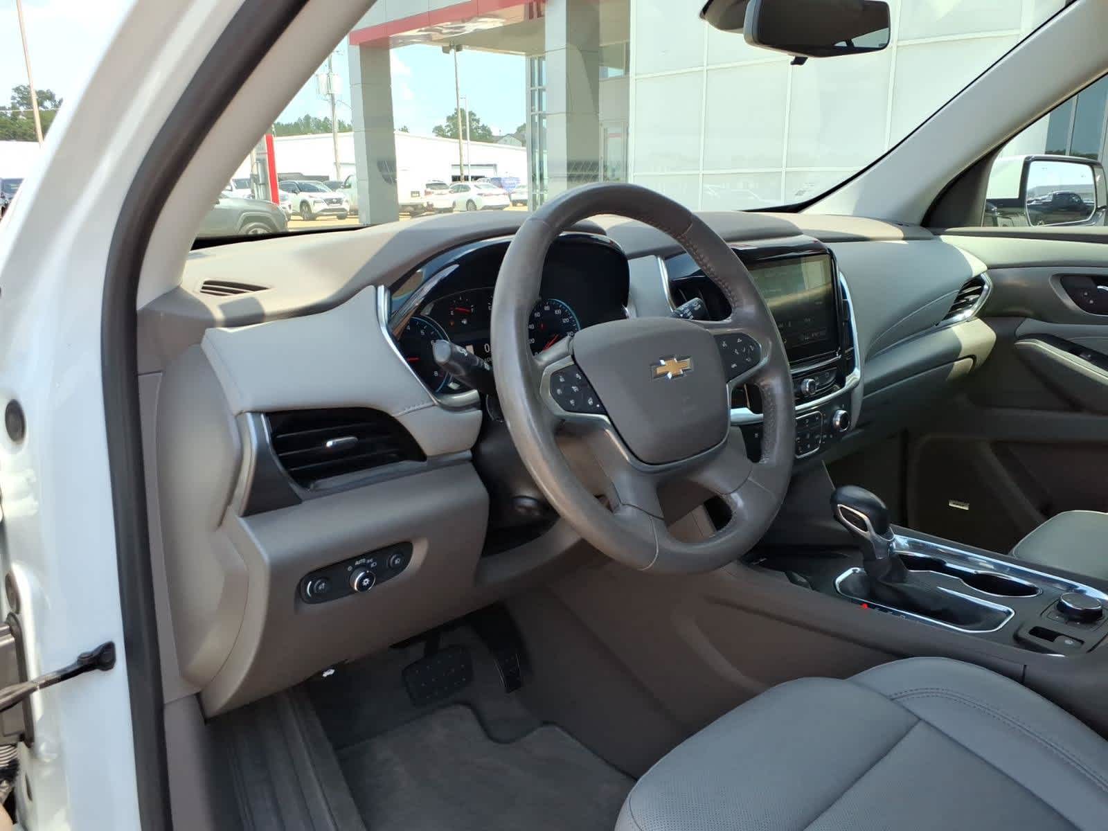 2021 Chevrolet Traverse FWD 4dr Premier