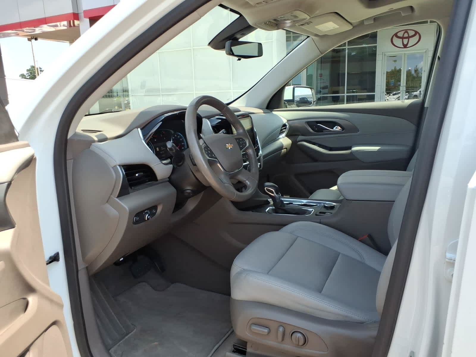 2021 Chevrolet Traverse FWD 4dr Premier