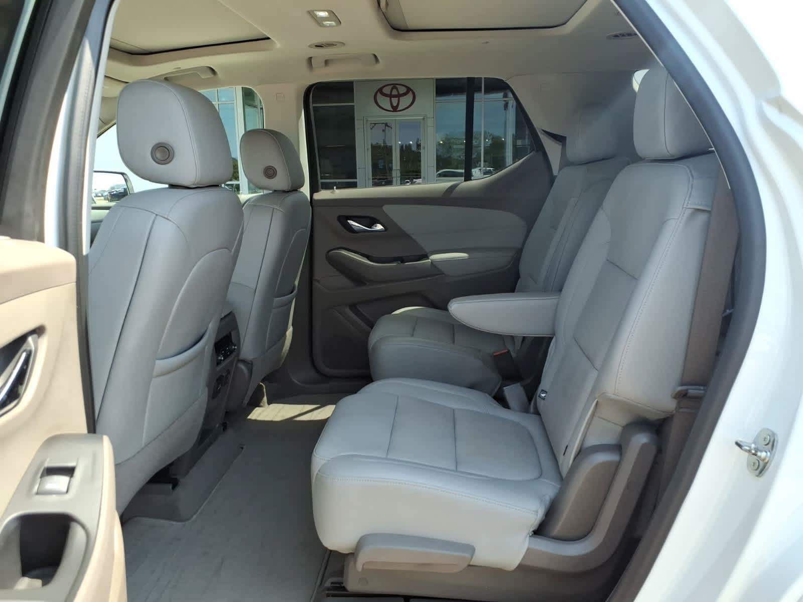 2021 Chevrolet Traverse FWD 4dr Premier