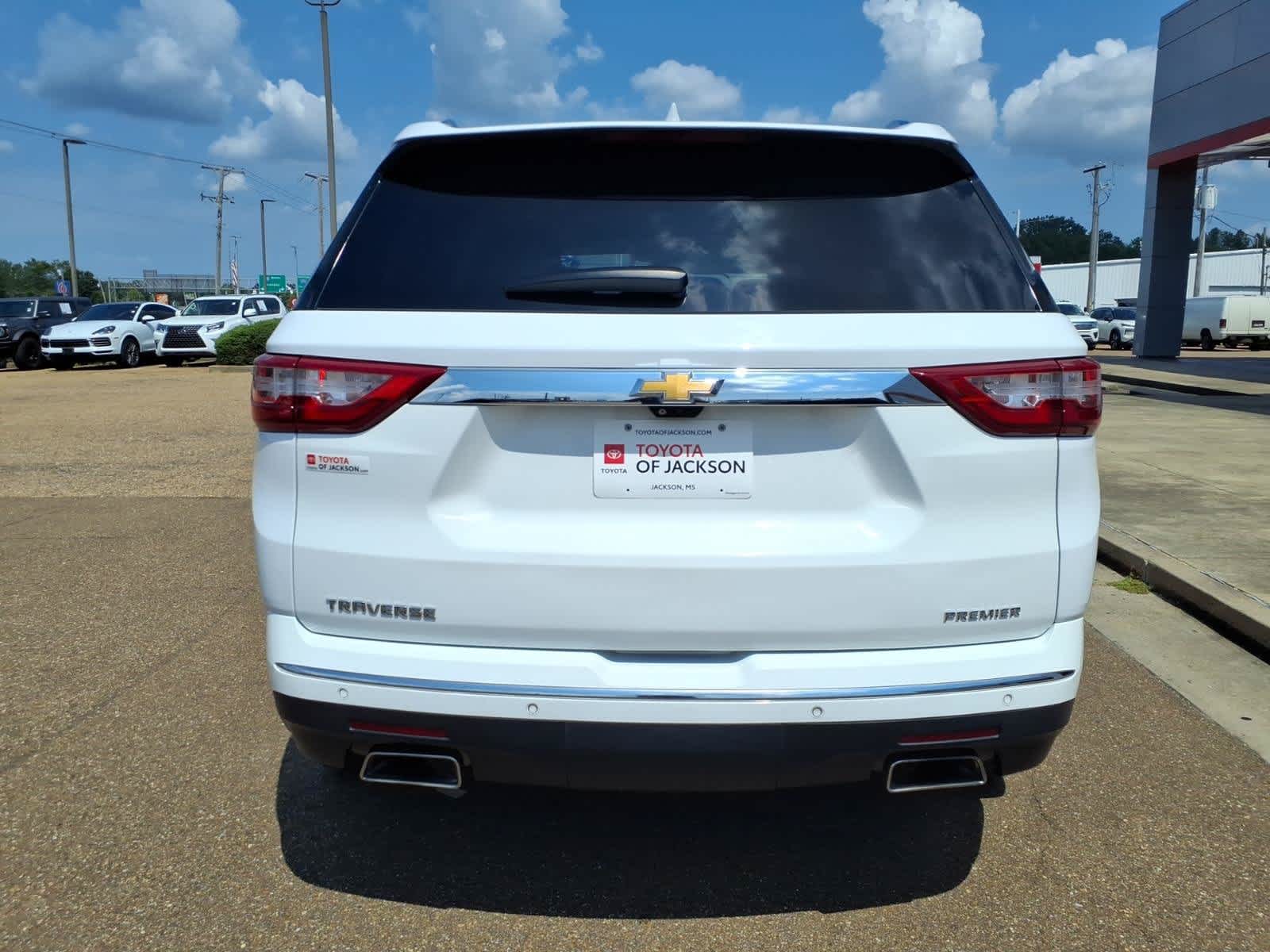 2021 Chevrolet Traverse FWD 4dr Premier
