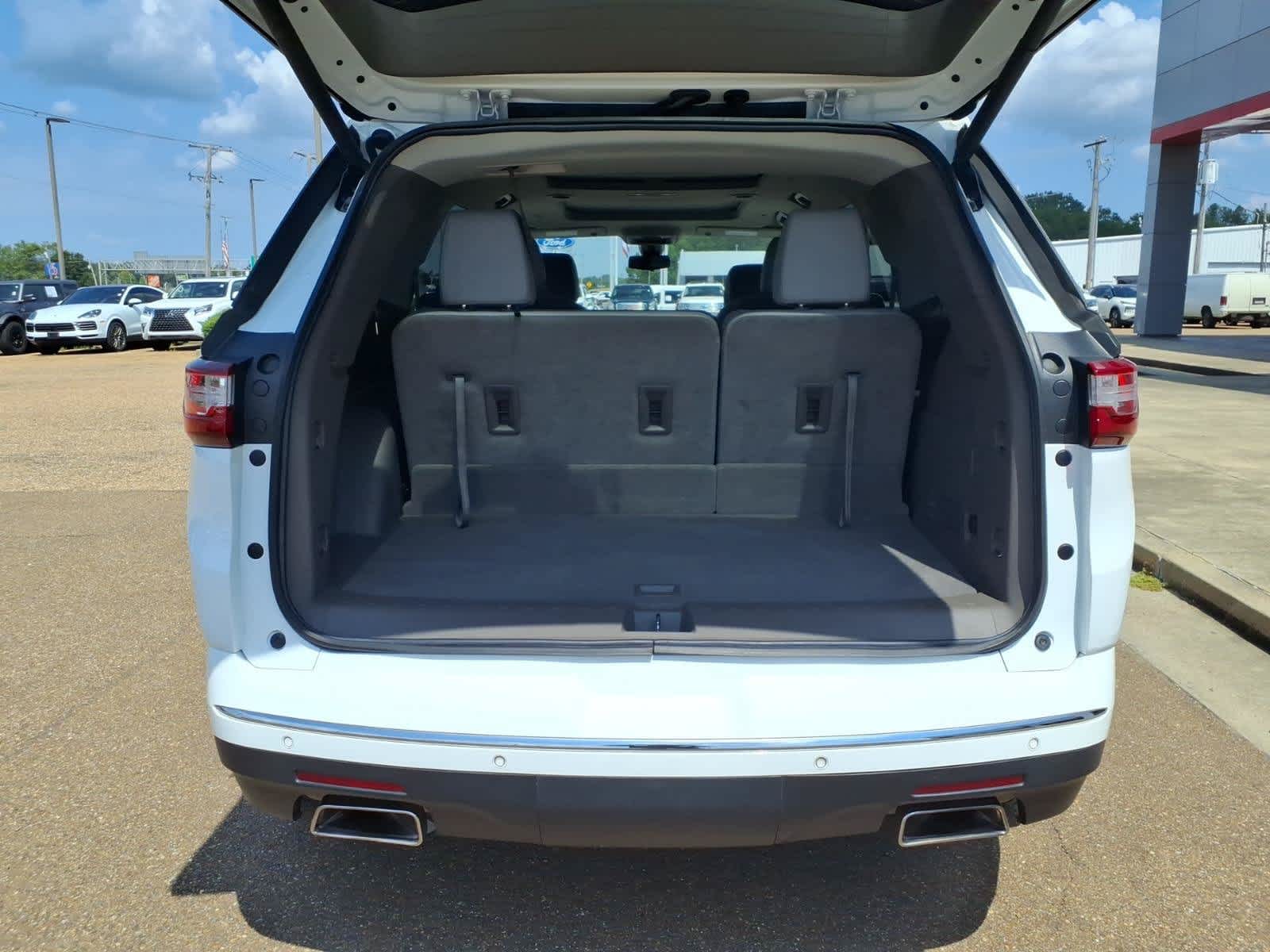 2021 Chevrolet Traverse FWD 4dr Premier