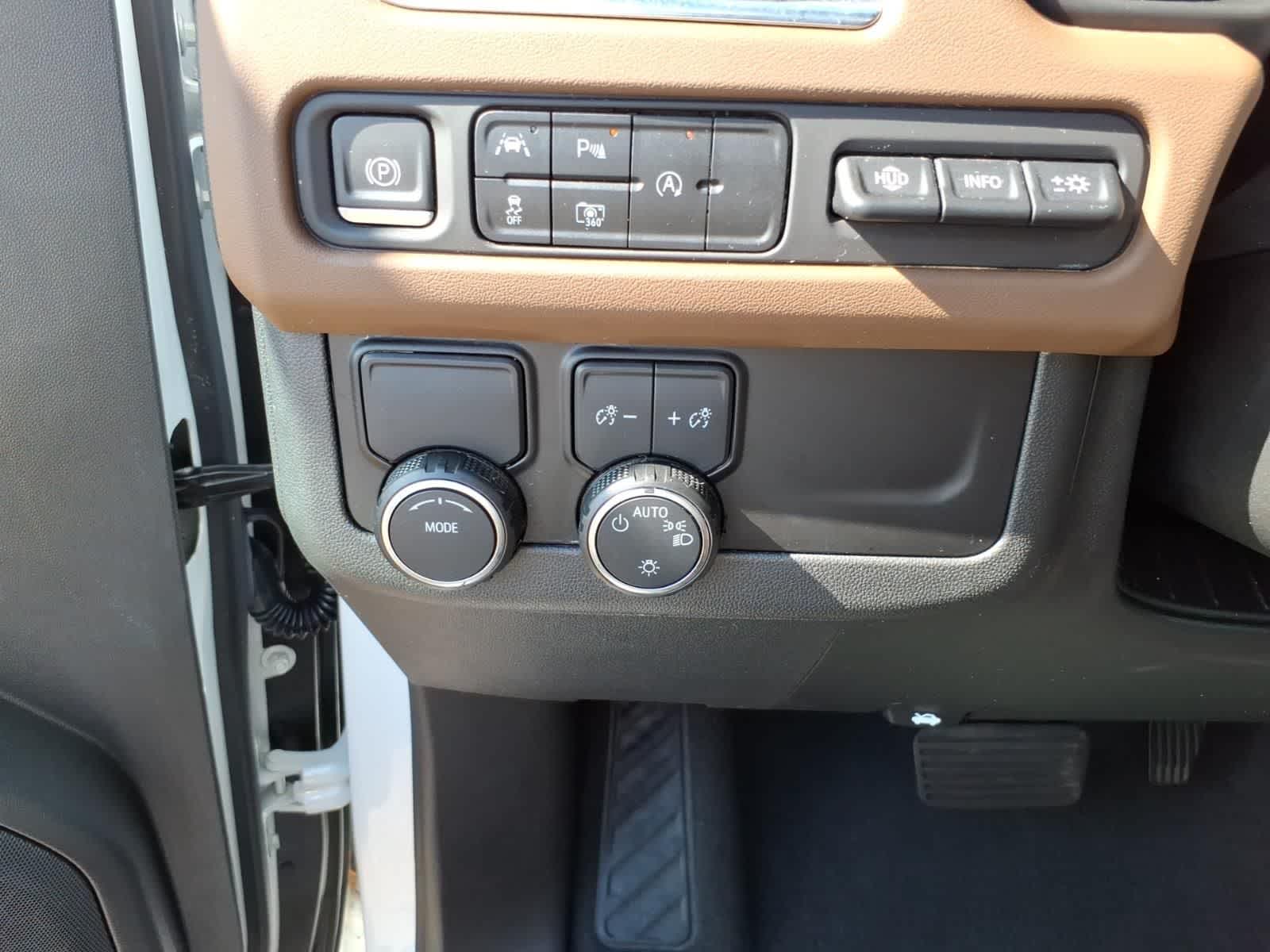2023 Chevrolet Suburban 2WD 4dr High Country