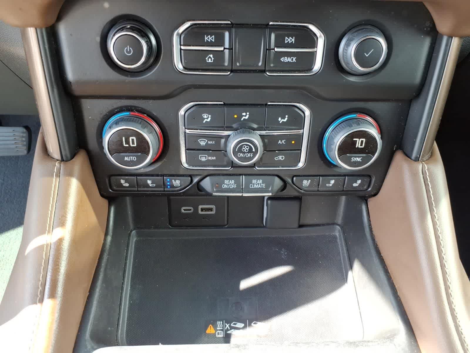2023 Chevrolet Suburban 2WD 4dr High Country