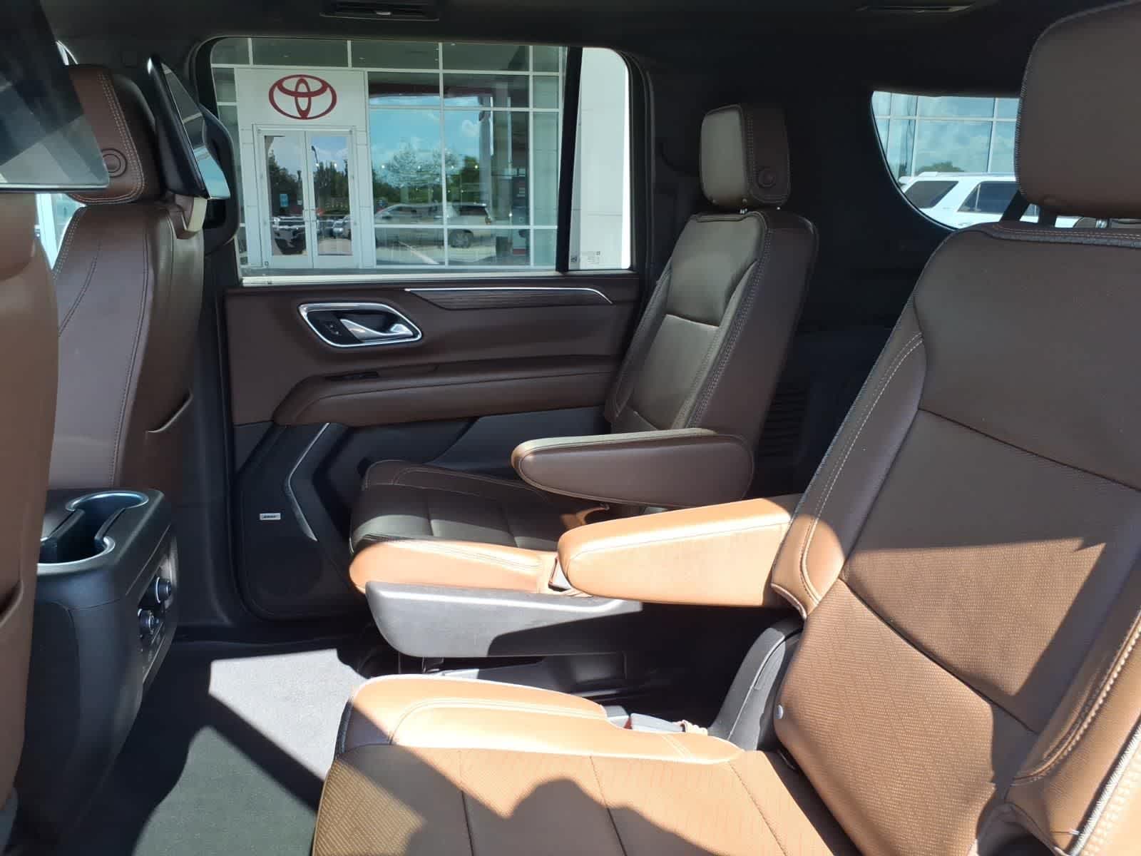 2023 Chevrolet Suburban 2WD 4dr High Country
