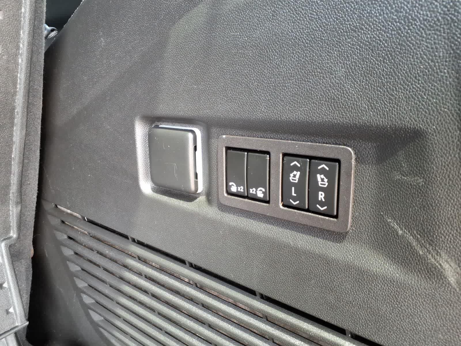 2023 Chevrolet Tahoe 2WD 4dr High Country