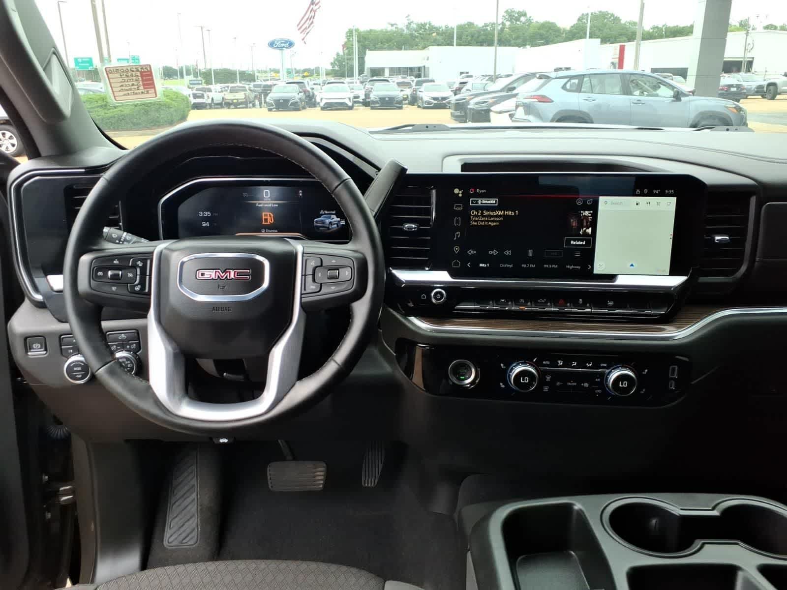 2024 GMC Sierra 1500 4WD Crew Cab 147 Elevation w/3VL