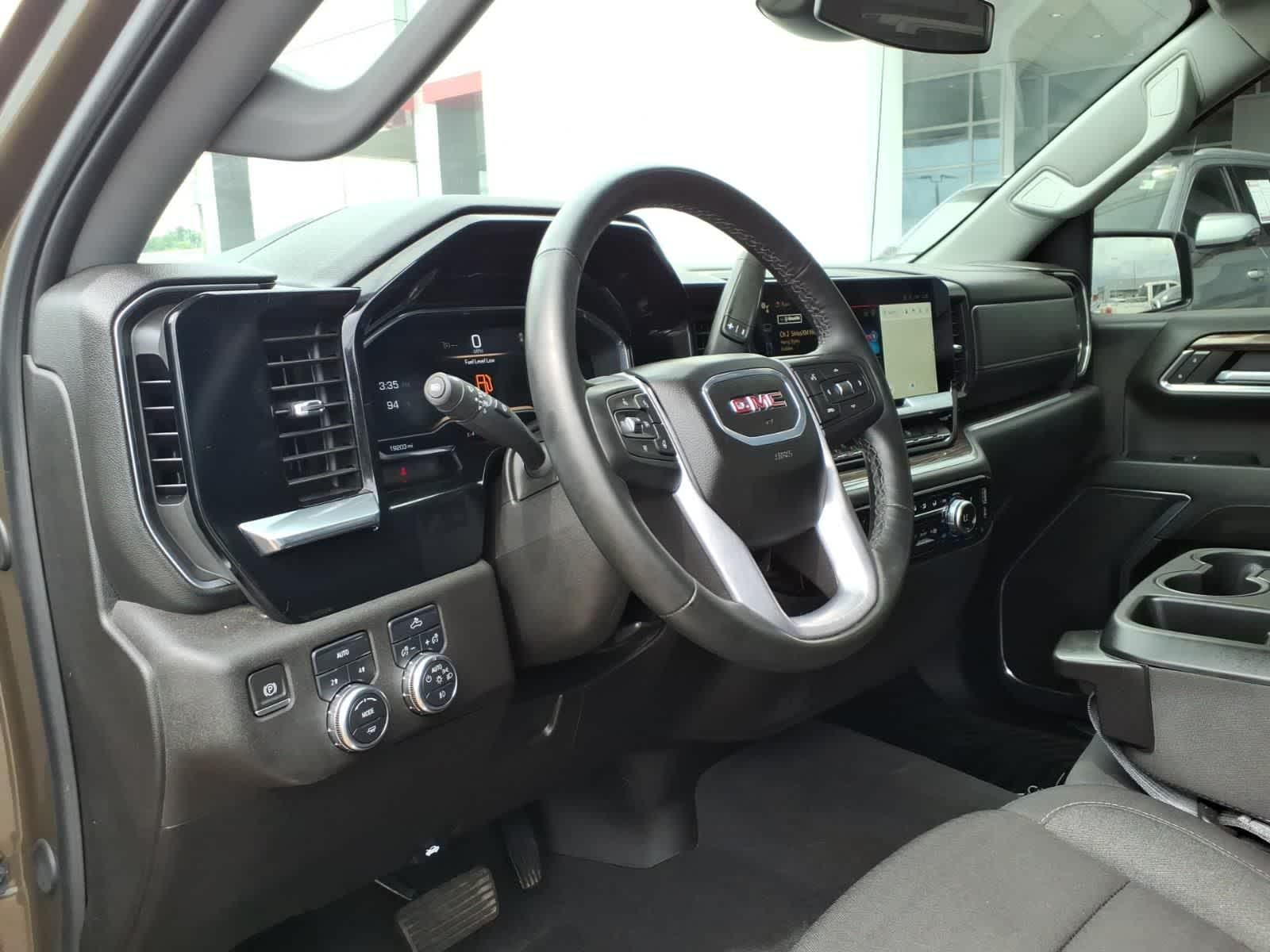 2024 GMC Sierra 1500 4WD Crew Cab 147 Elevation w/3VL