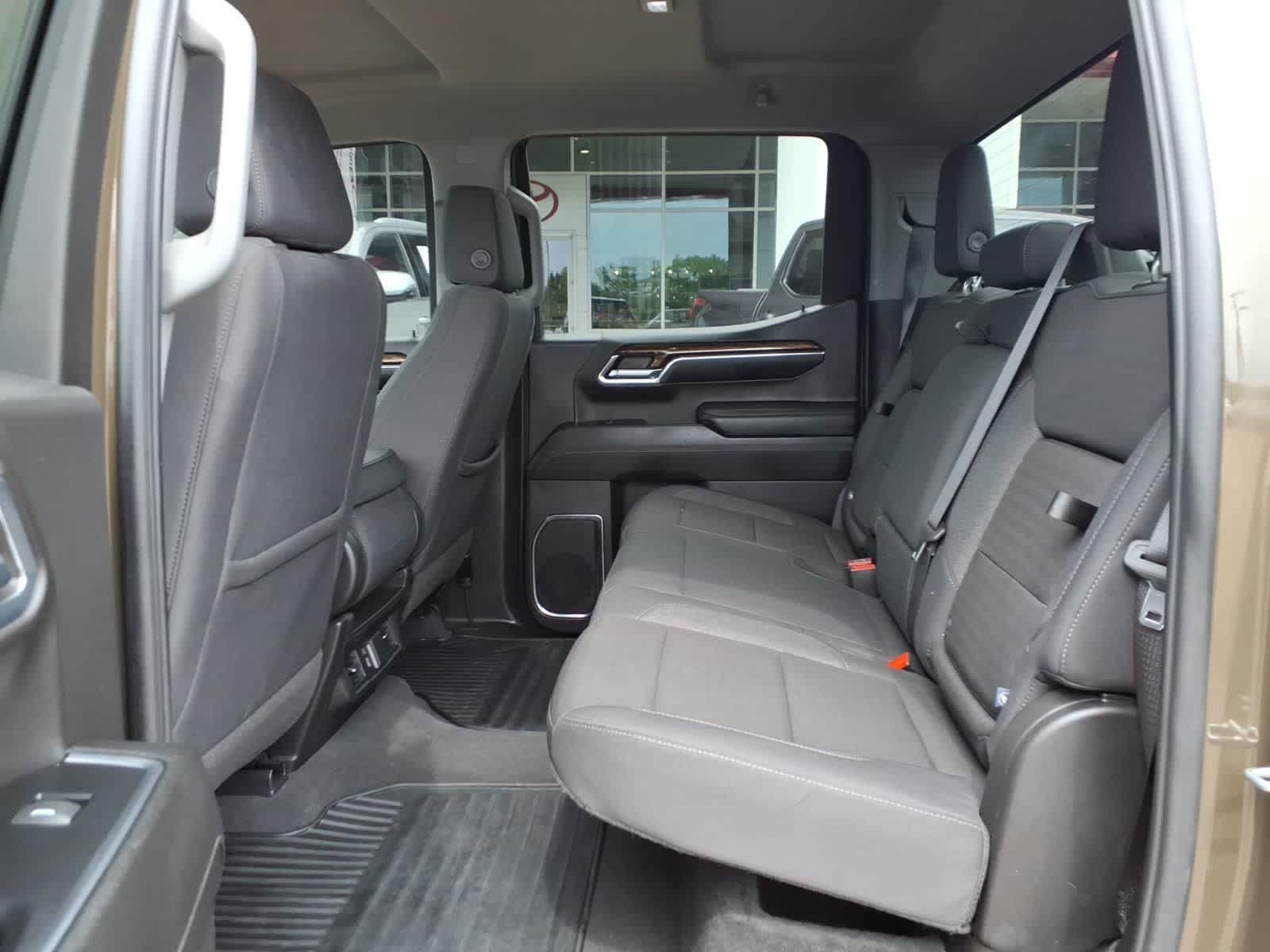 2024 GMC Sierra 1500 4WD Crew Cab 147 Elevation w/3VL