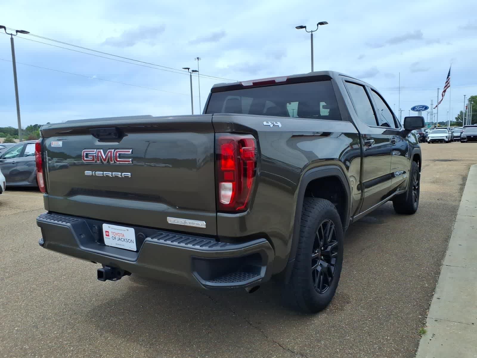 2024 GMC Sierra 1500 4WD Crew Cab 147 Elevation w/3VL