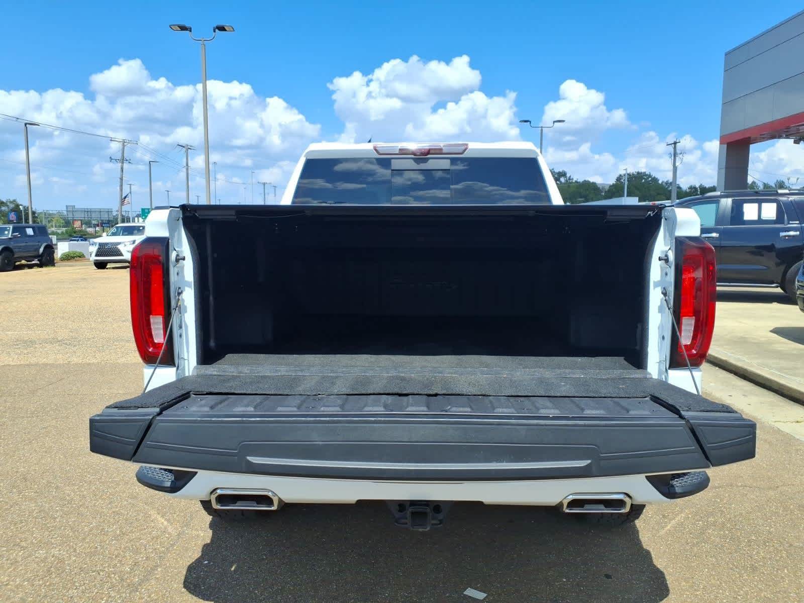2024 GMC Sierra 1500 4WD Crew Cab 147 AT4