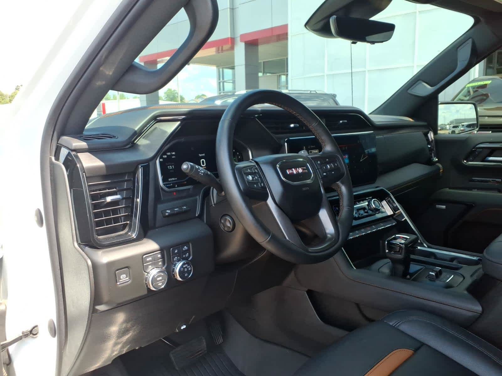 2024 GMC Sierra 1500 4WD Crew Cab 147 AT4