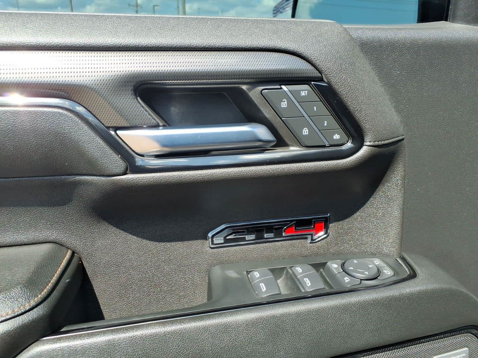 2024 GMC Sierra 1500 4WD Crew Cab 147 AT4