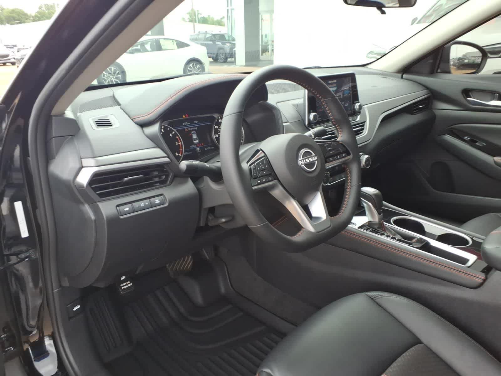 2025 Nissan Altima SR FWD