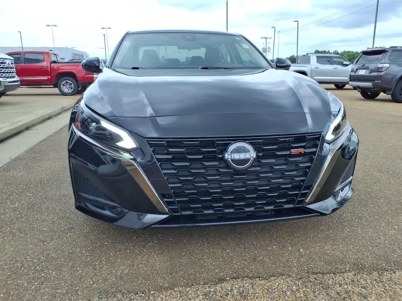 2025 Nissan Altima SR FWD