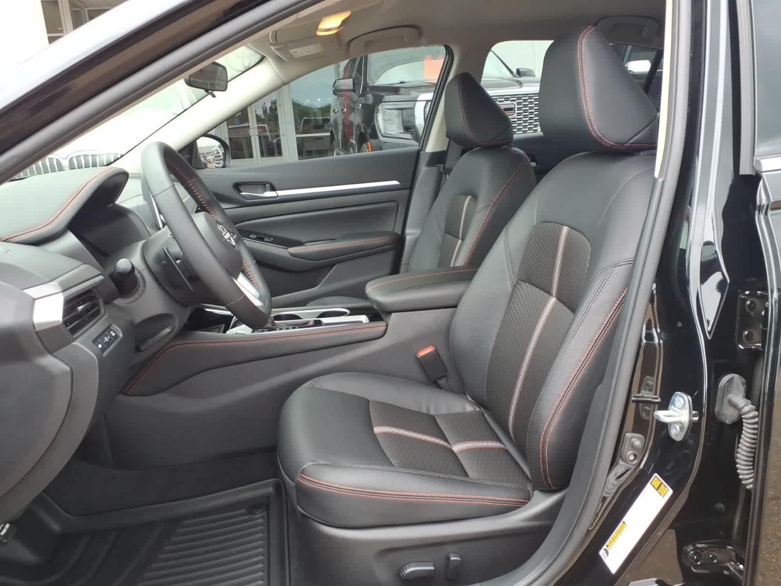 2025 Nissan Altima SR FWD