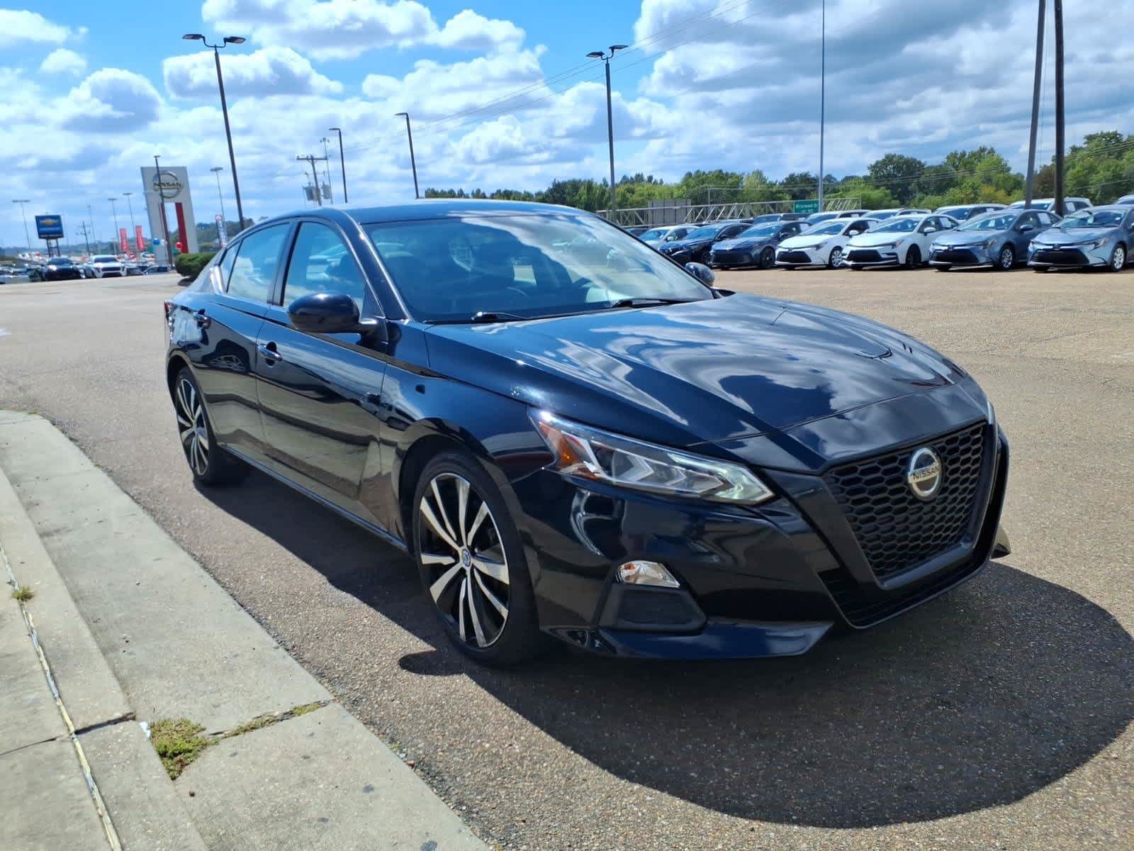 2020 Nissan Altima 2.5 SR Sedan